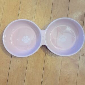 Pink dog/cat bowls.